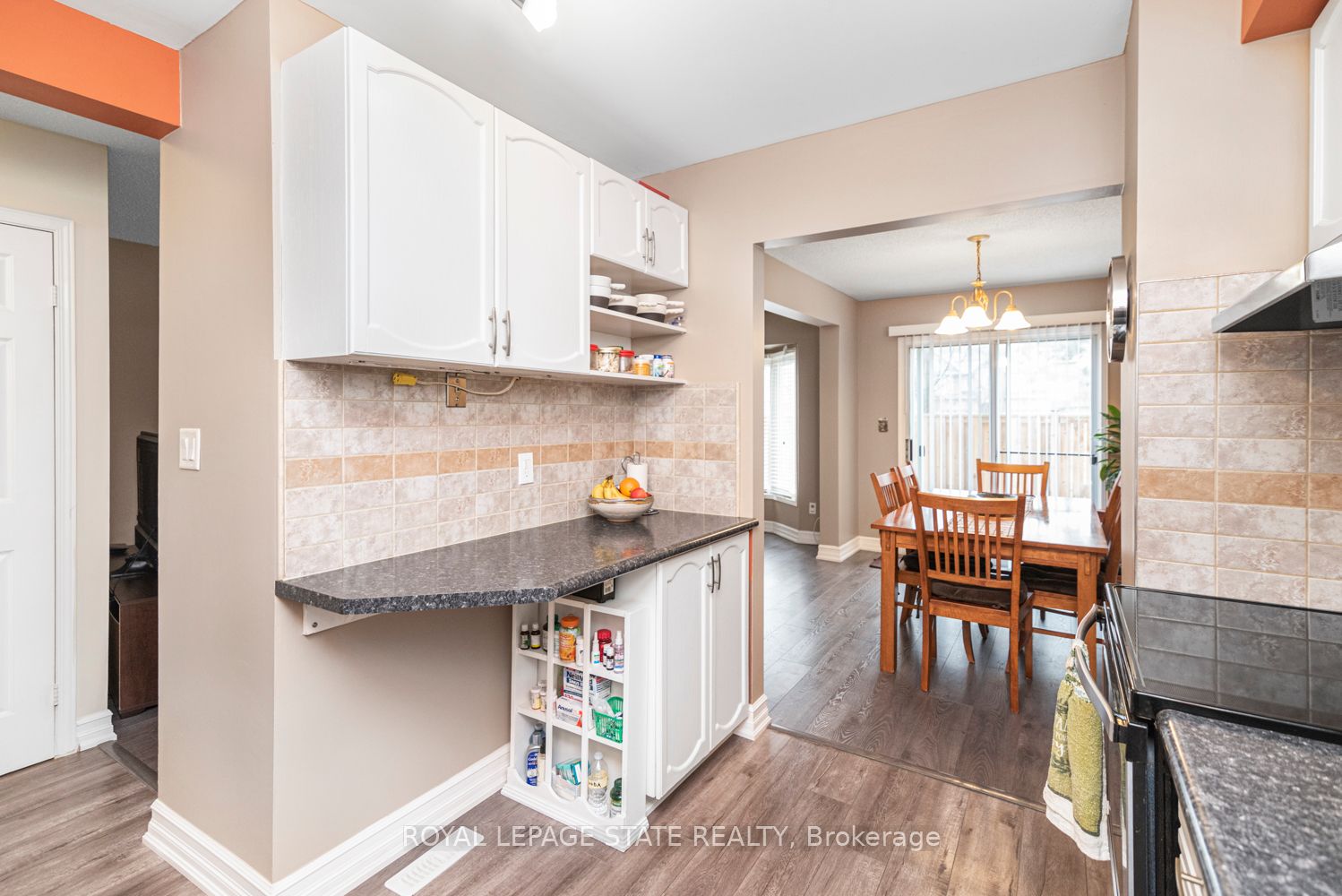 1 Royalwood Crt, #15