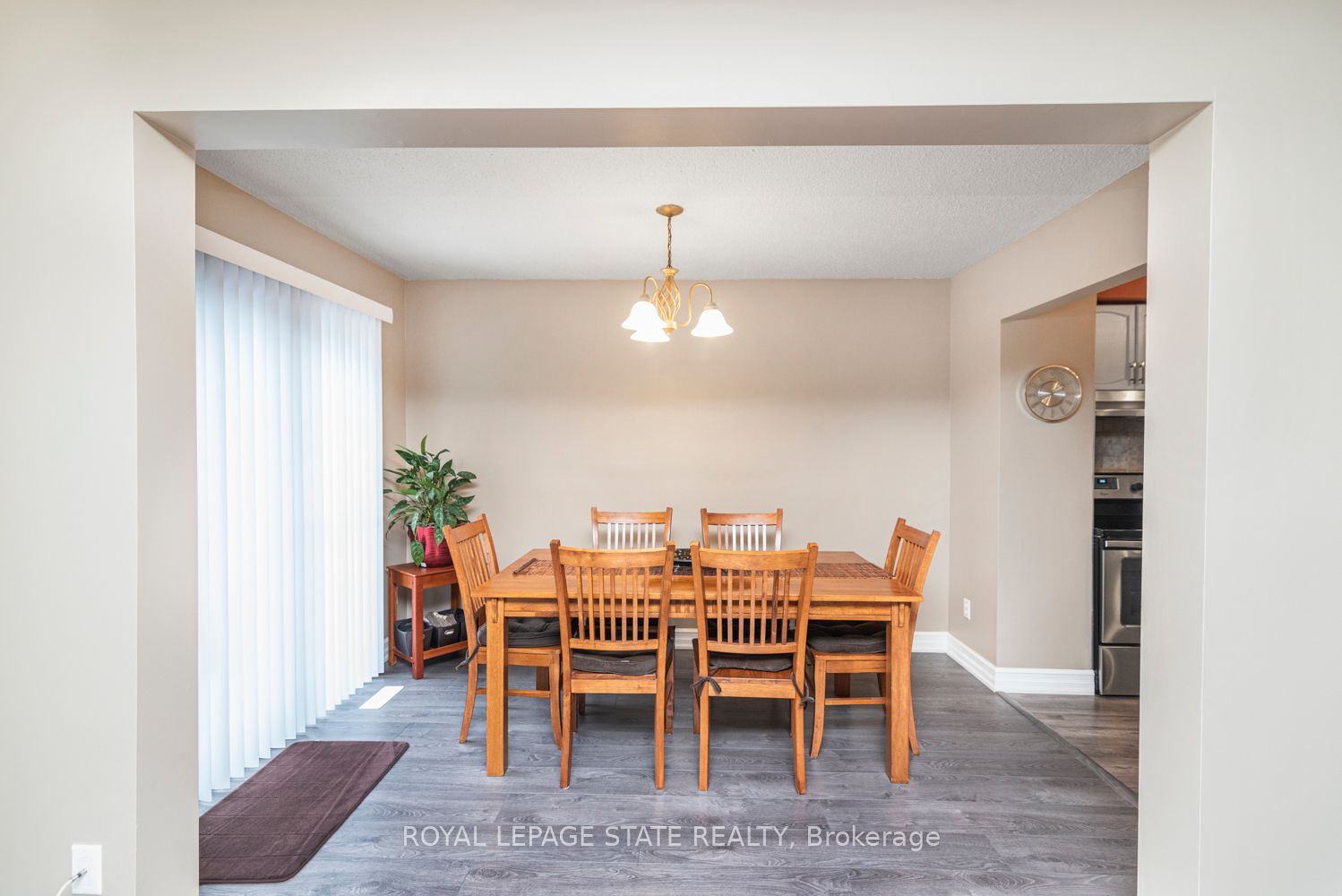 1 Royalwood Crt, #15