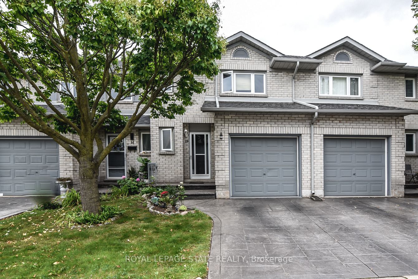 1 Royalwood Crt, #15