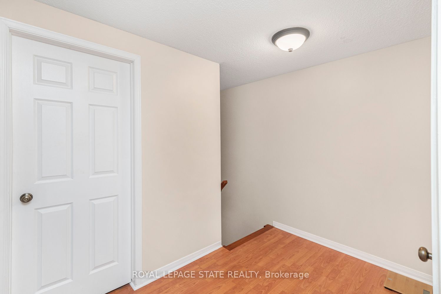 1 Royalwood Crt, #15