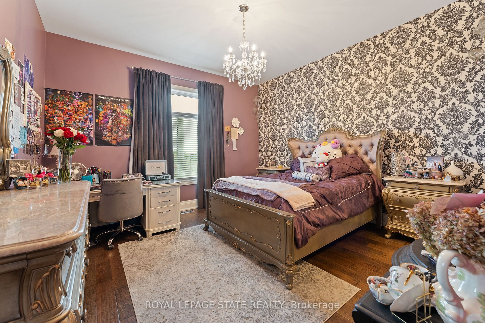 9848 Twenty Road W