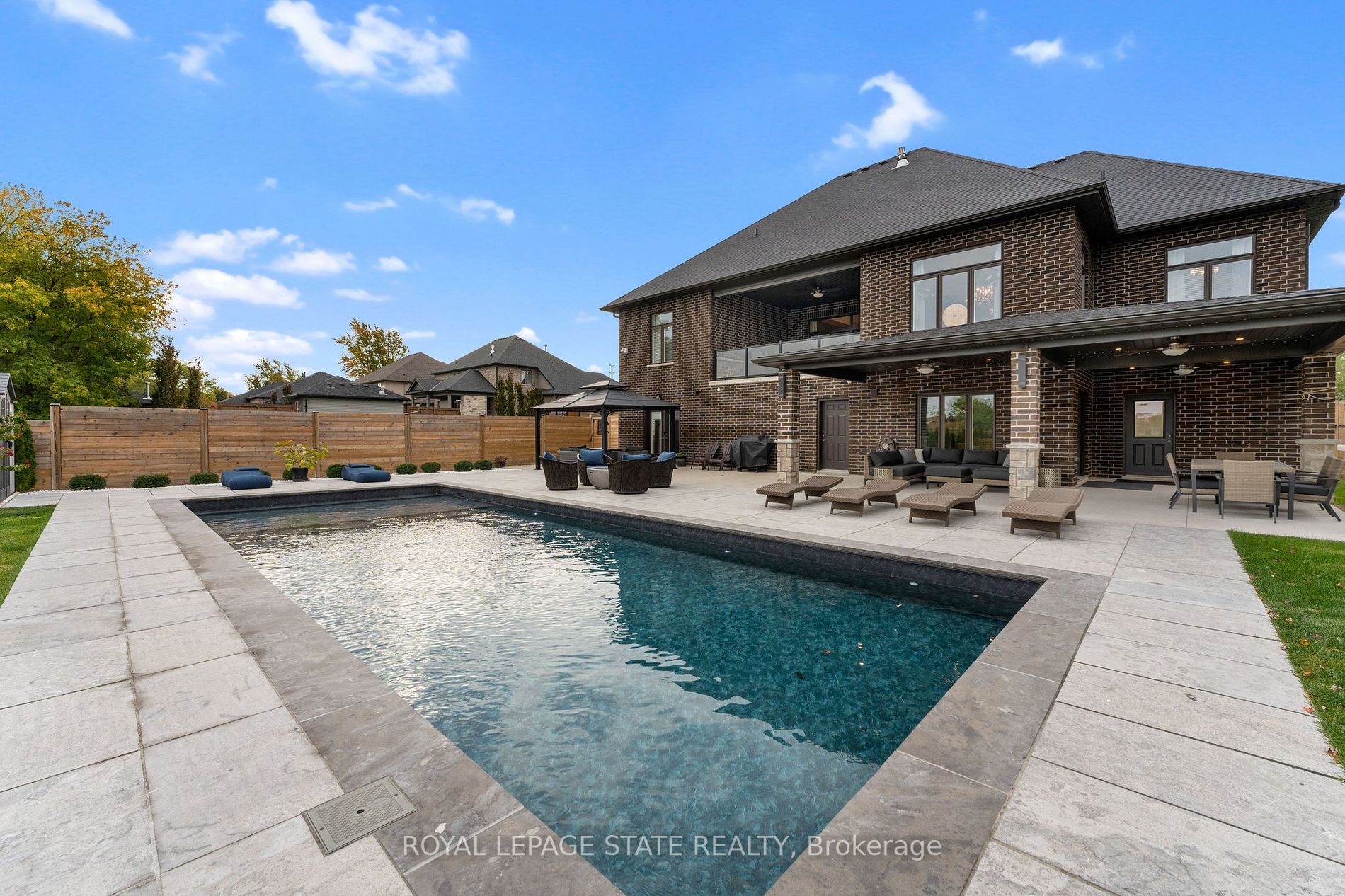9848 Twenty Road W