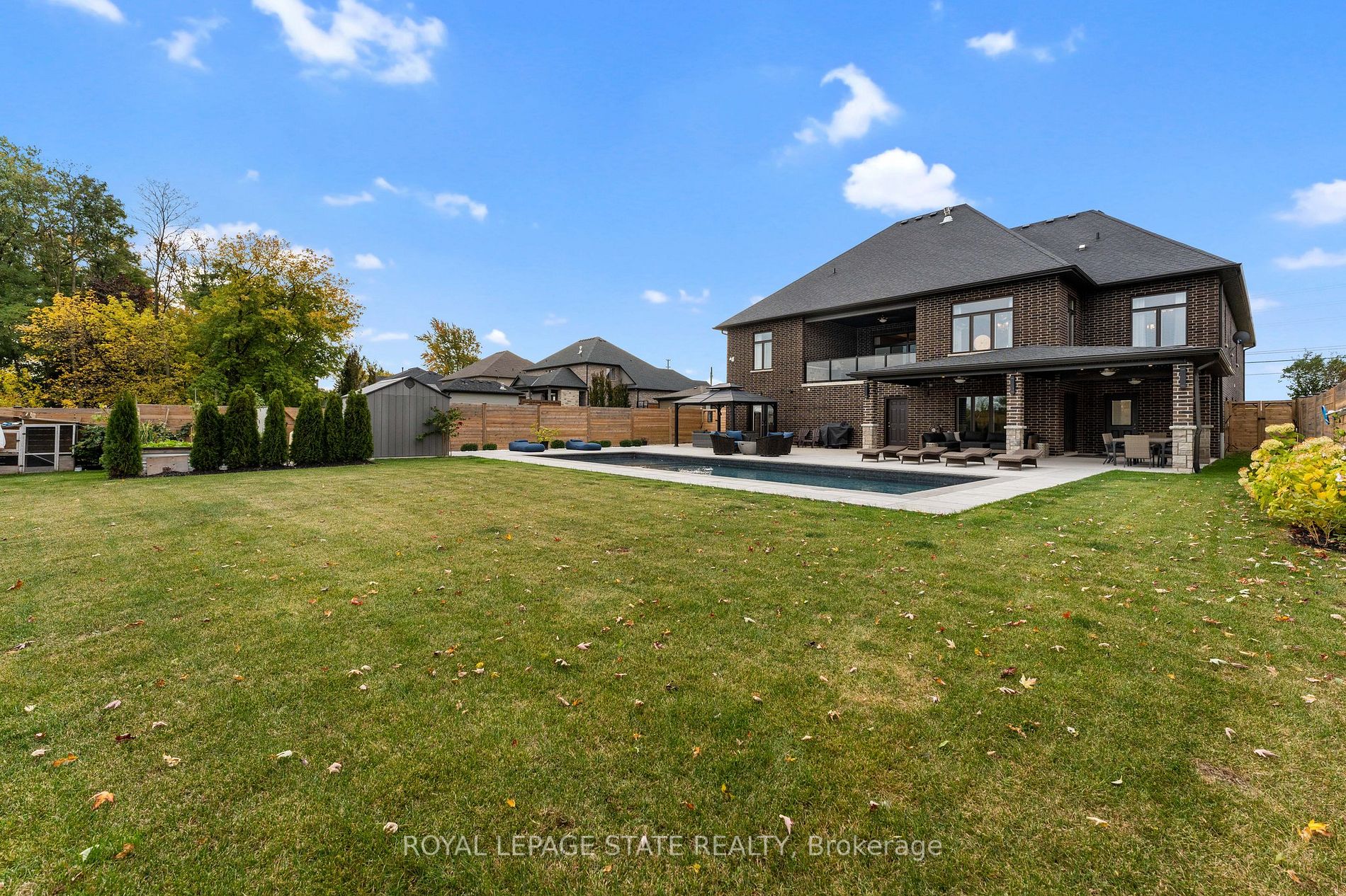 9848 Twenty Road W