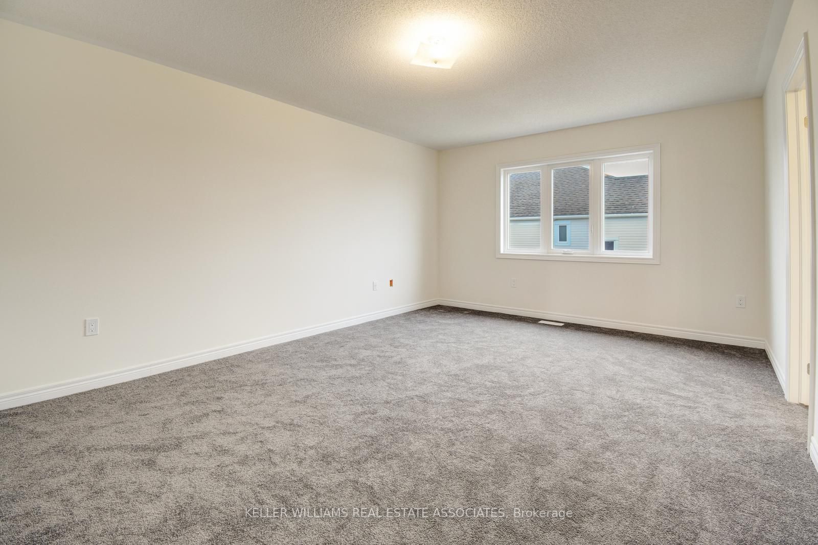 916 Bamford Terr