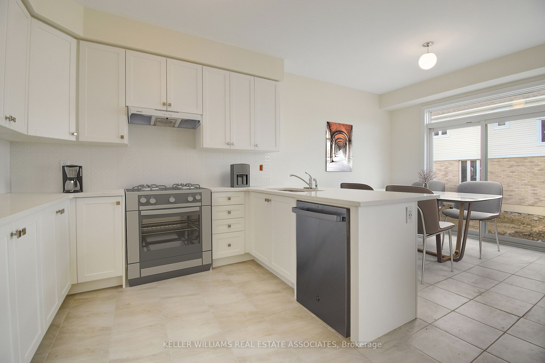916 Bamford Terr