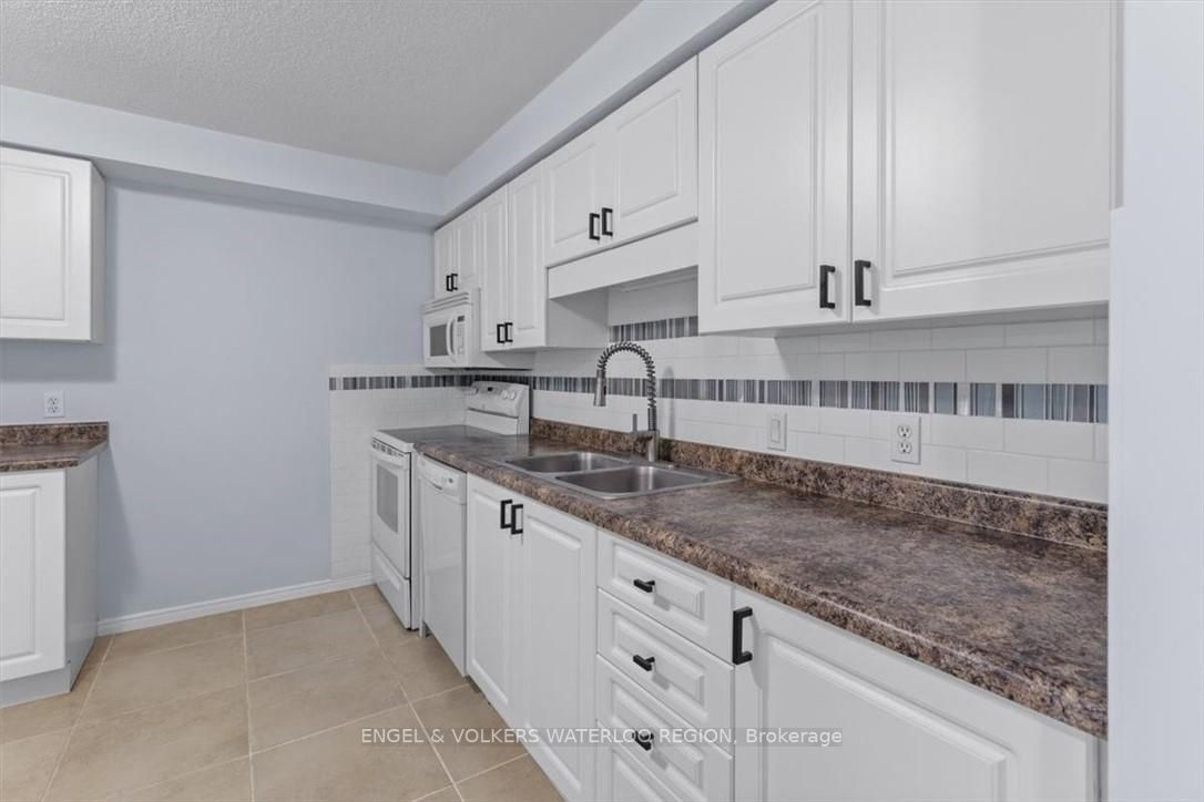 35 Green Valley Dr, #204