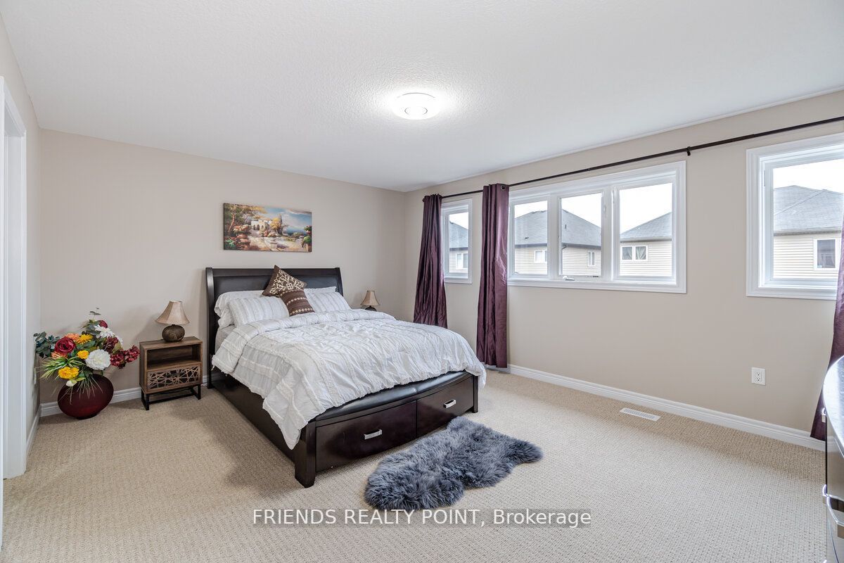 55 Thornbury Crt