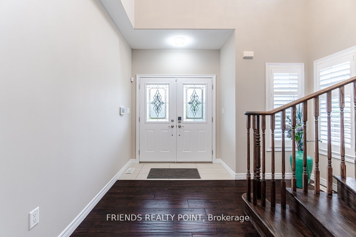55 Thornbury Crt