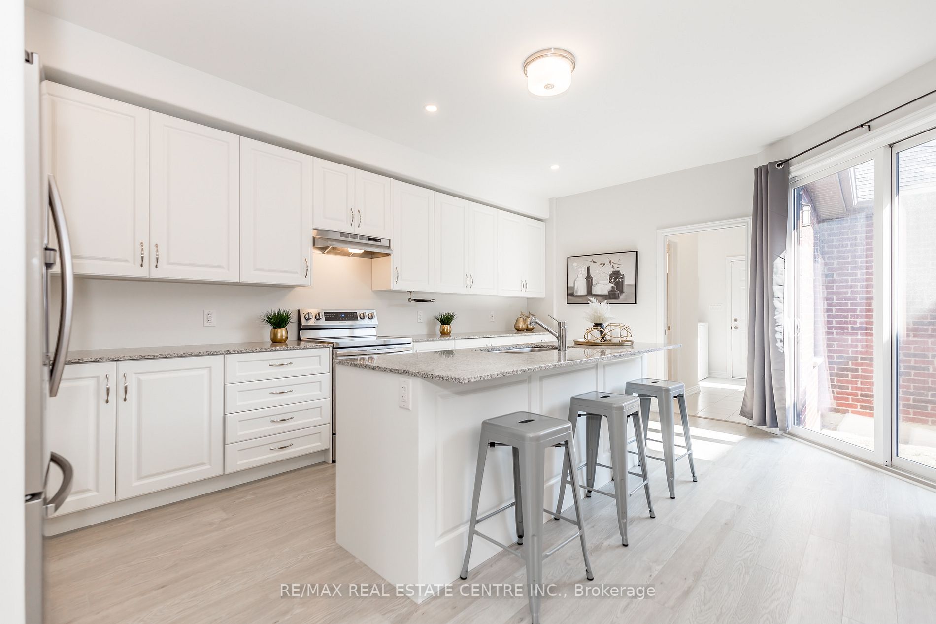 1049 Rippingale Tr