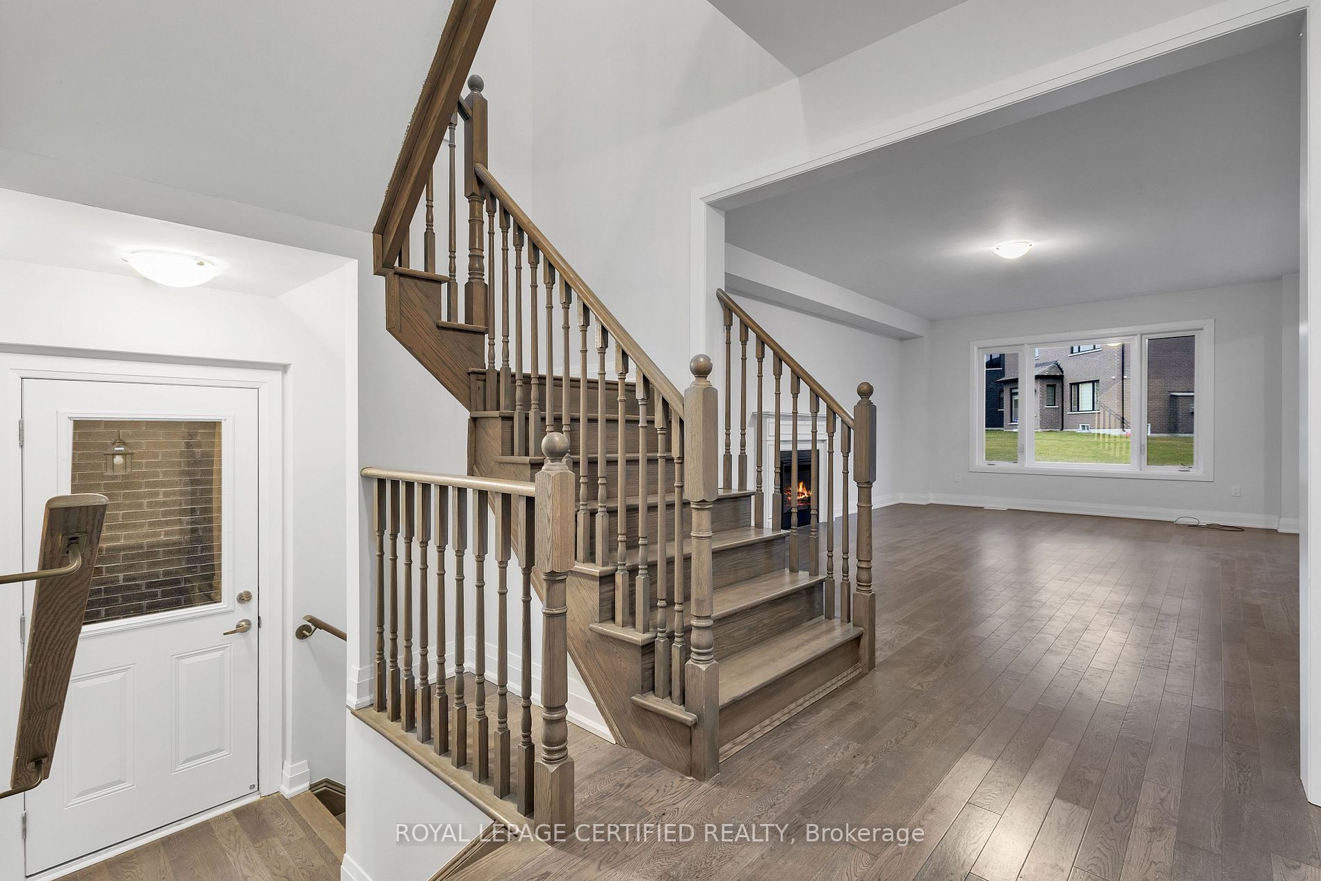 1283 Upper Thames Dr