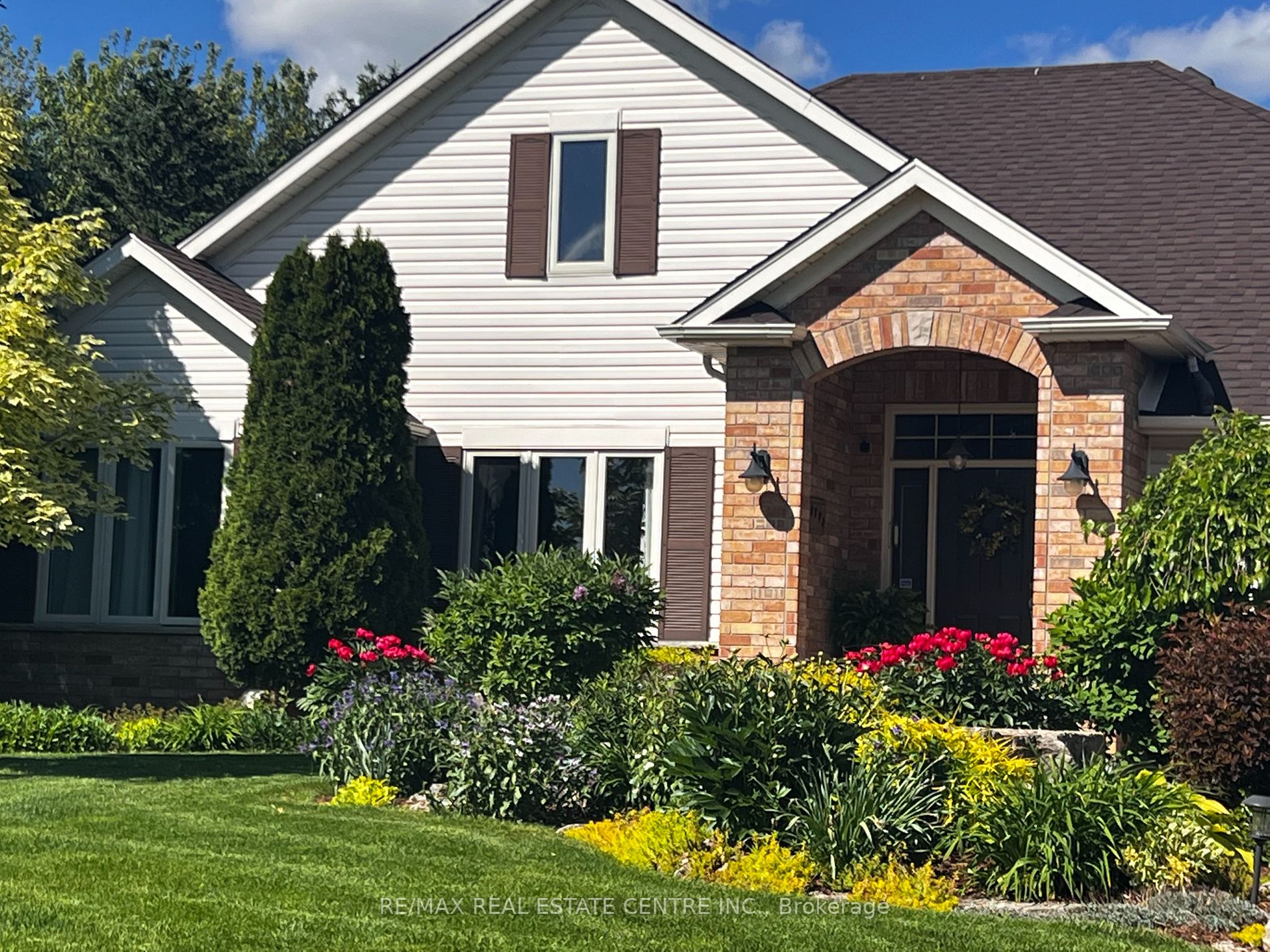 50 Delarmbro Dr