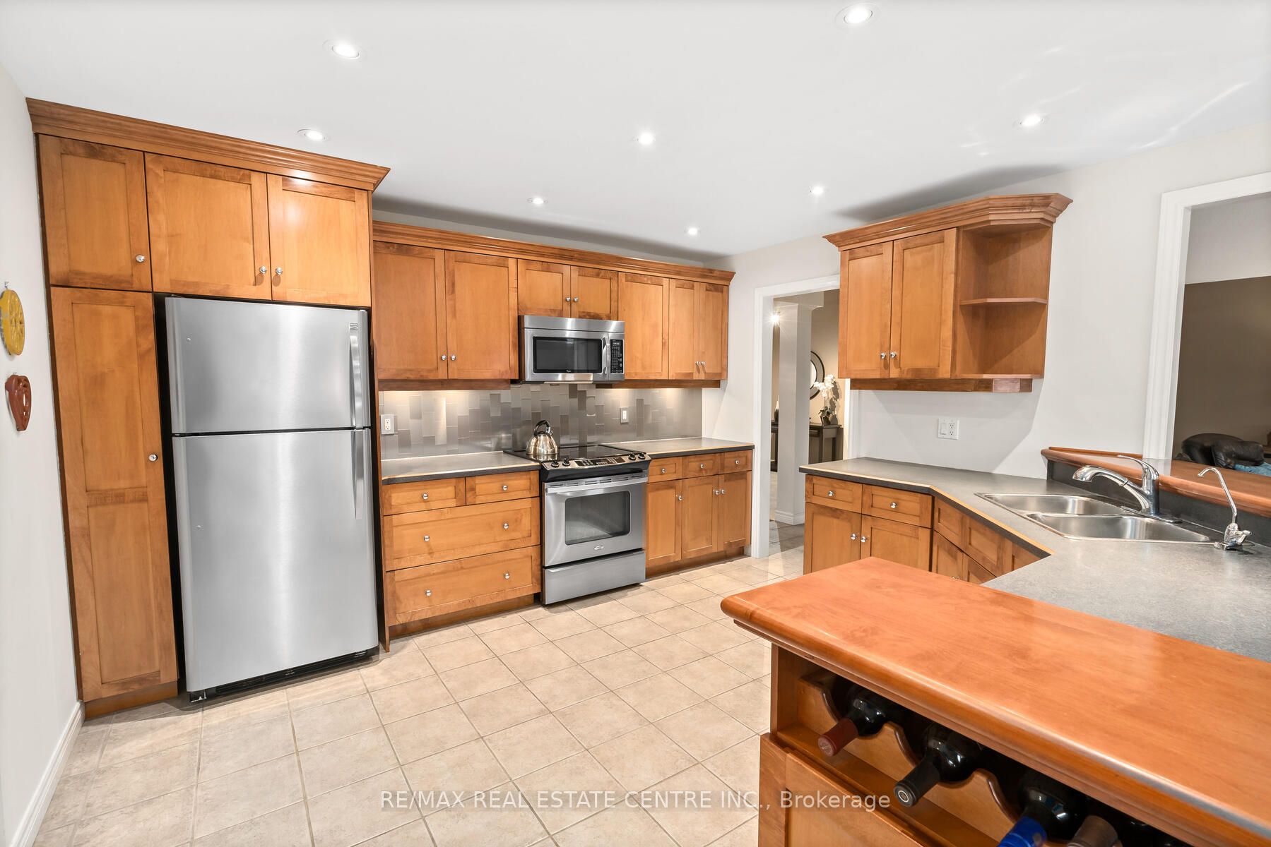 50 Delarmbro Dr