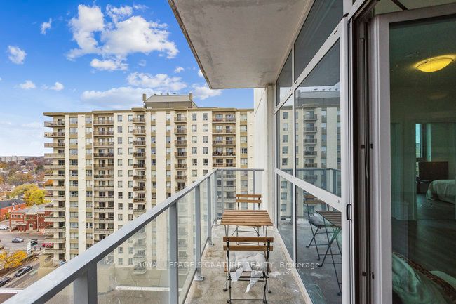 60 Frederick St N, #1407