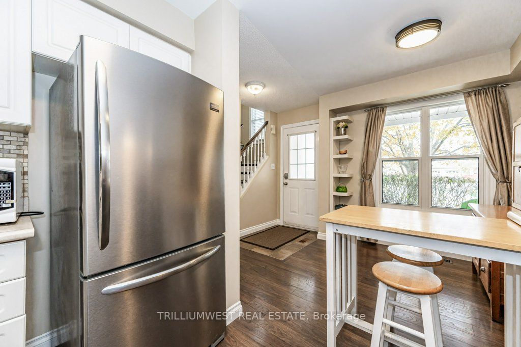 240 London Rd W, #18