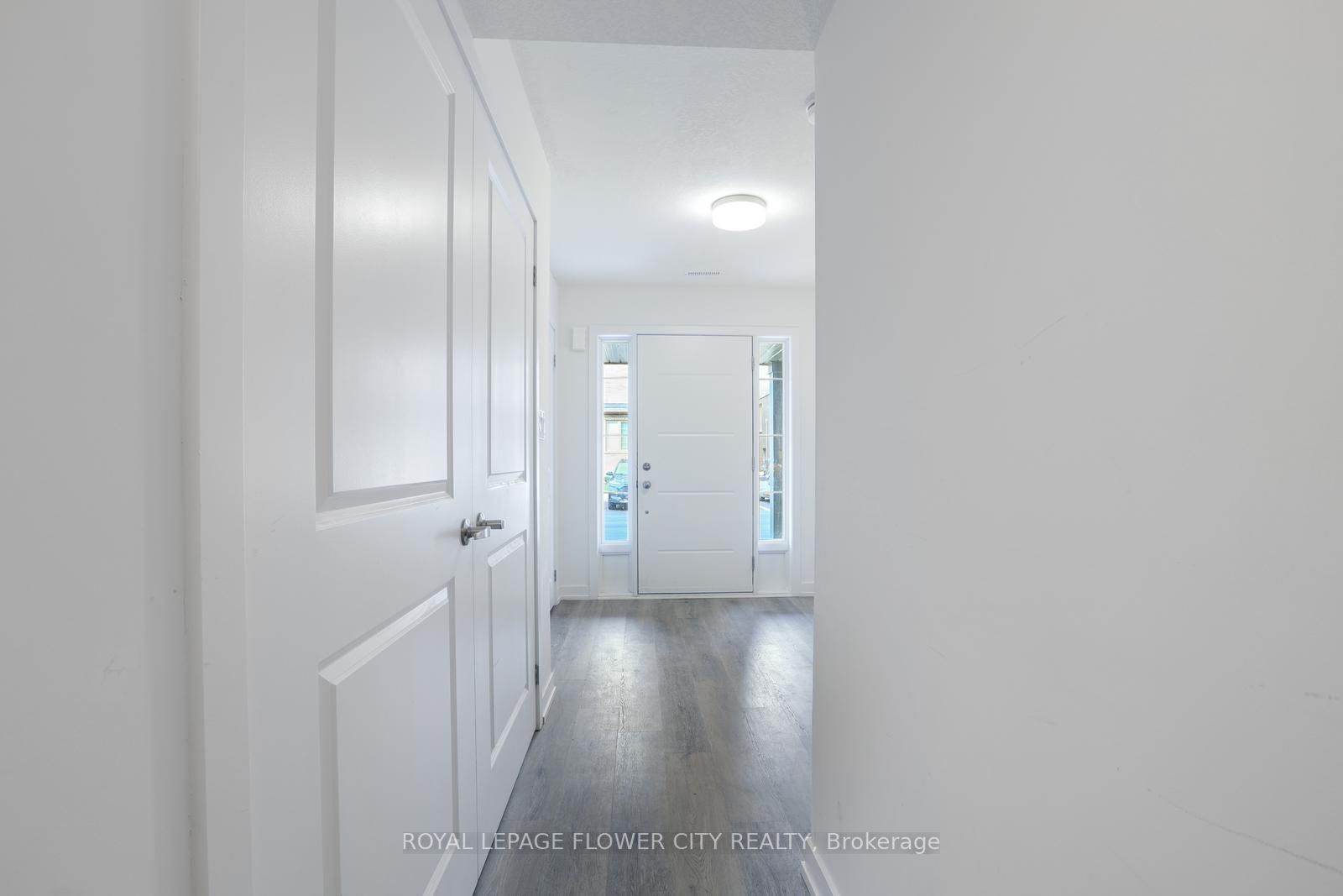205 West Oak Tr, #16