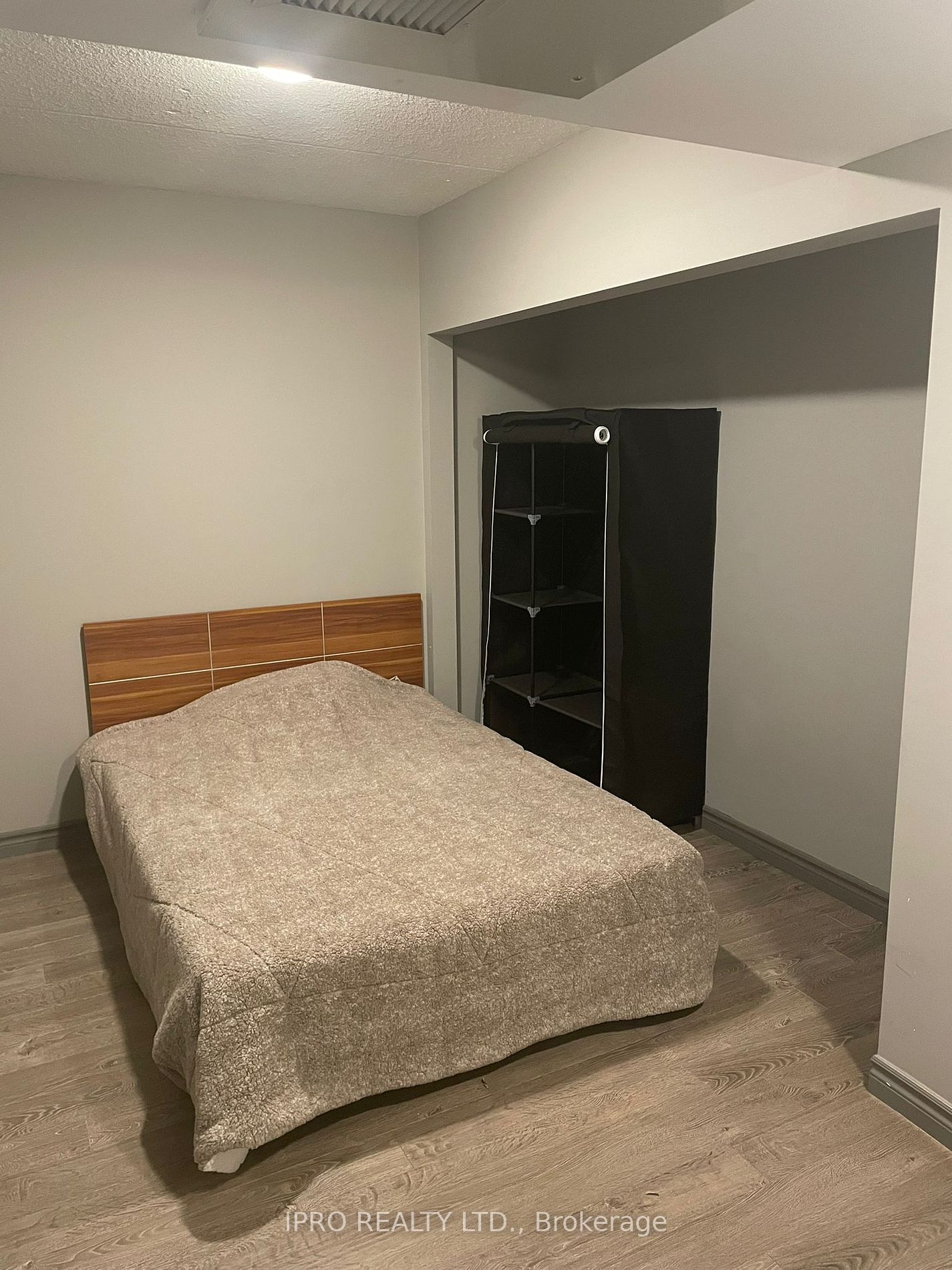 321 Spruce St, #303