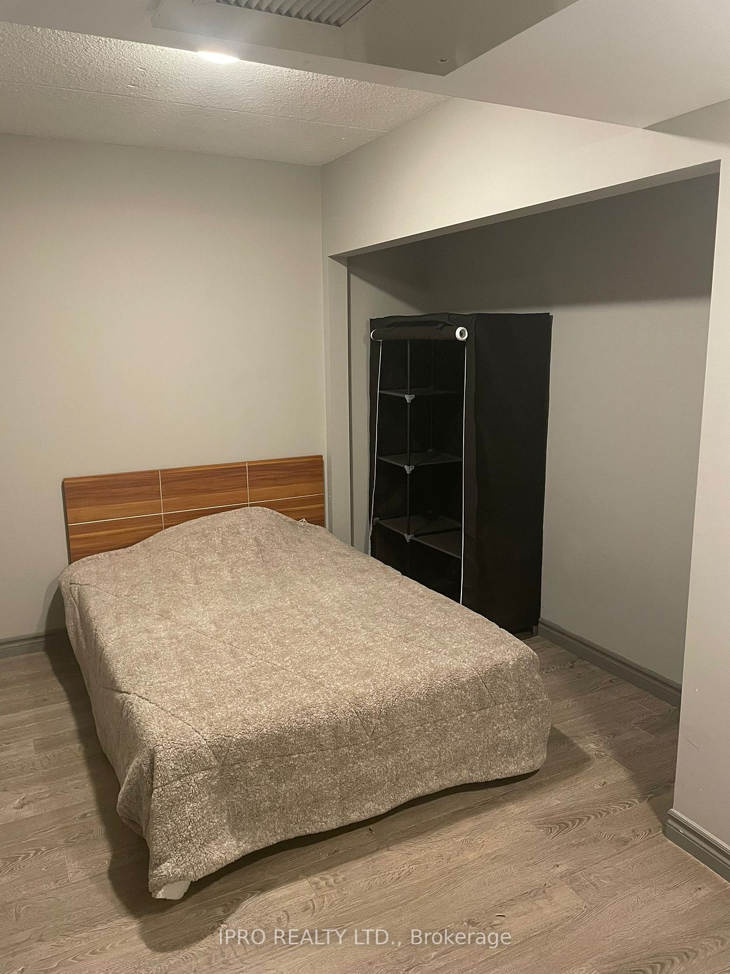 321 Spruce St, #303