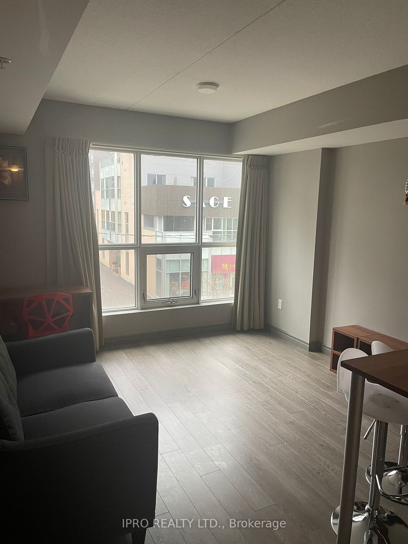 321 Spruce St, #303