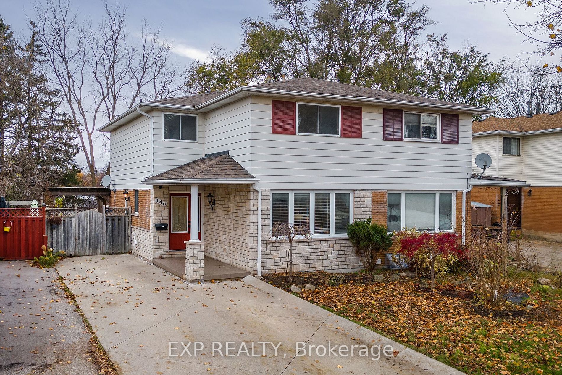 146 Mooregate Cres