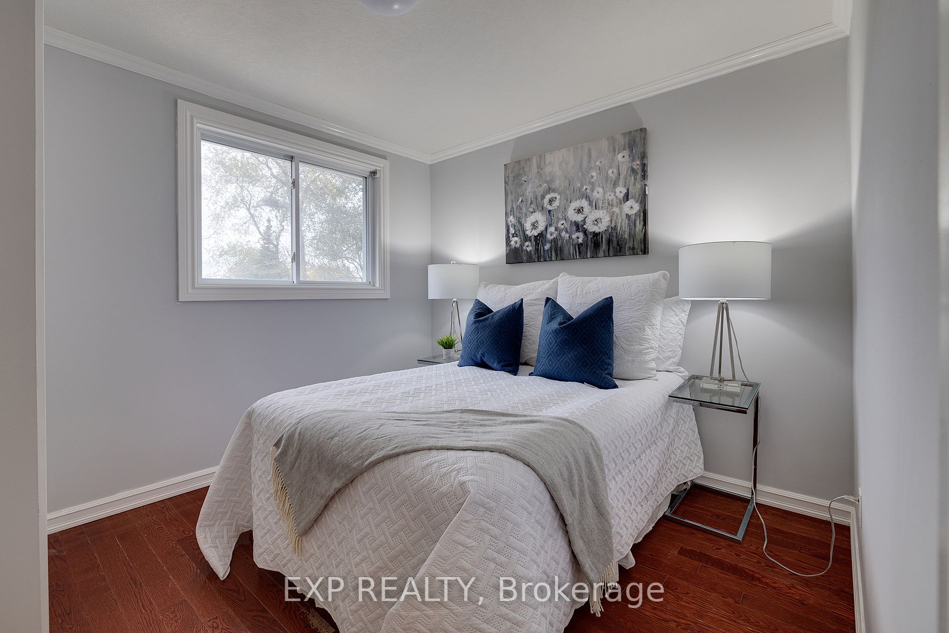 146 Mooregate Cres