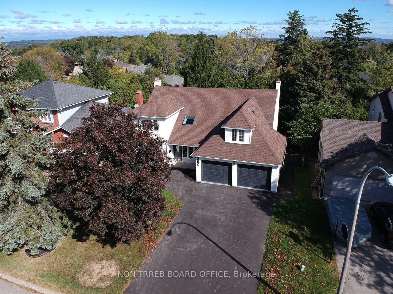 290 Lloyminn Ave