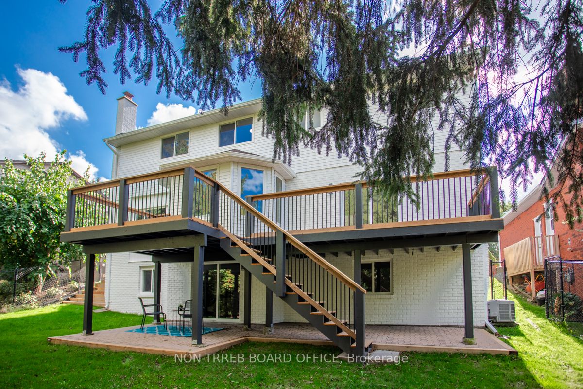 290 Lloyminn Ave