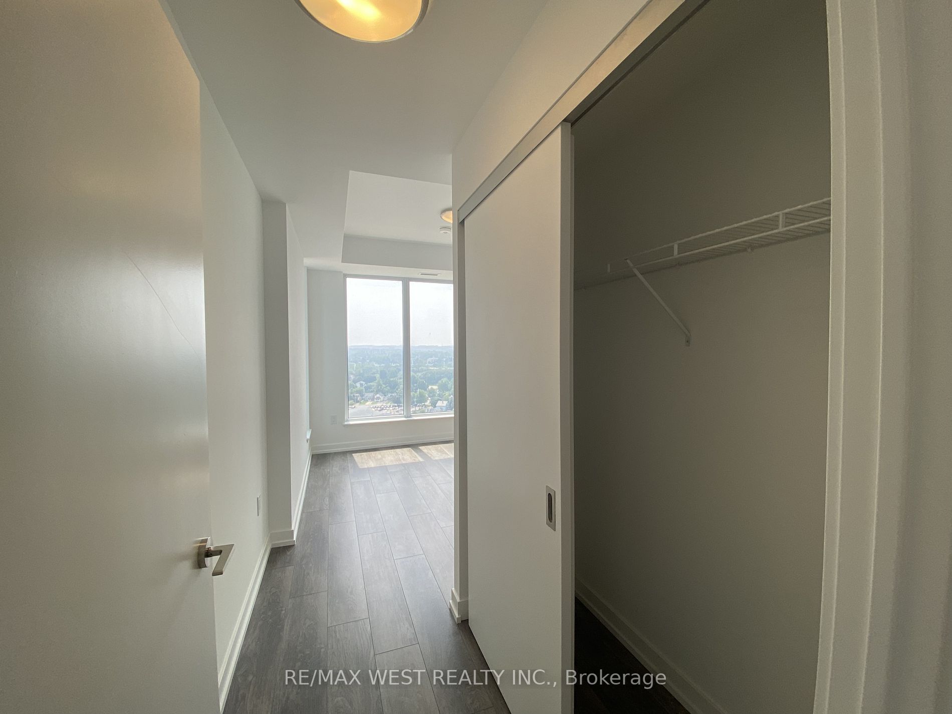 15 Wellington St, #1606