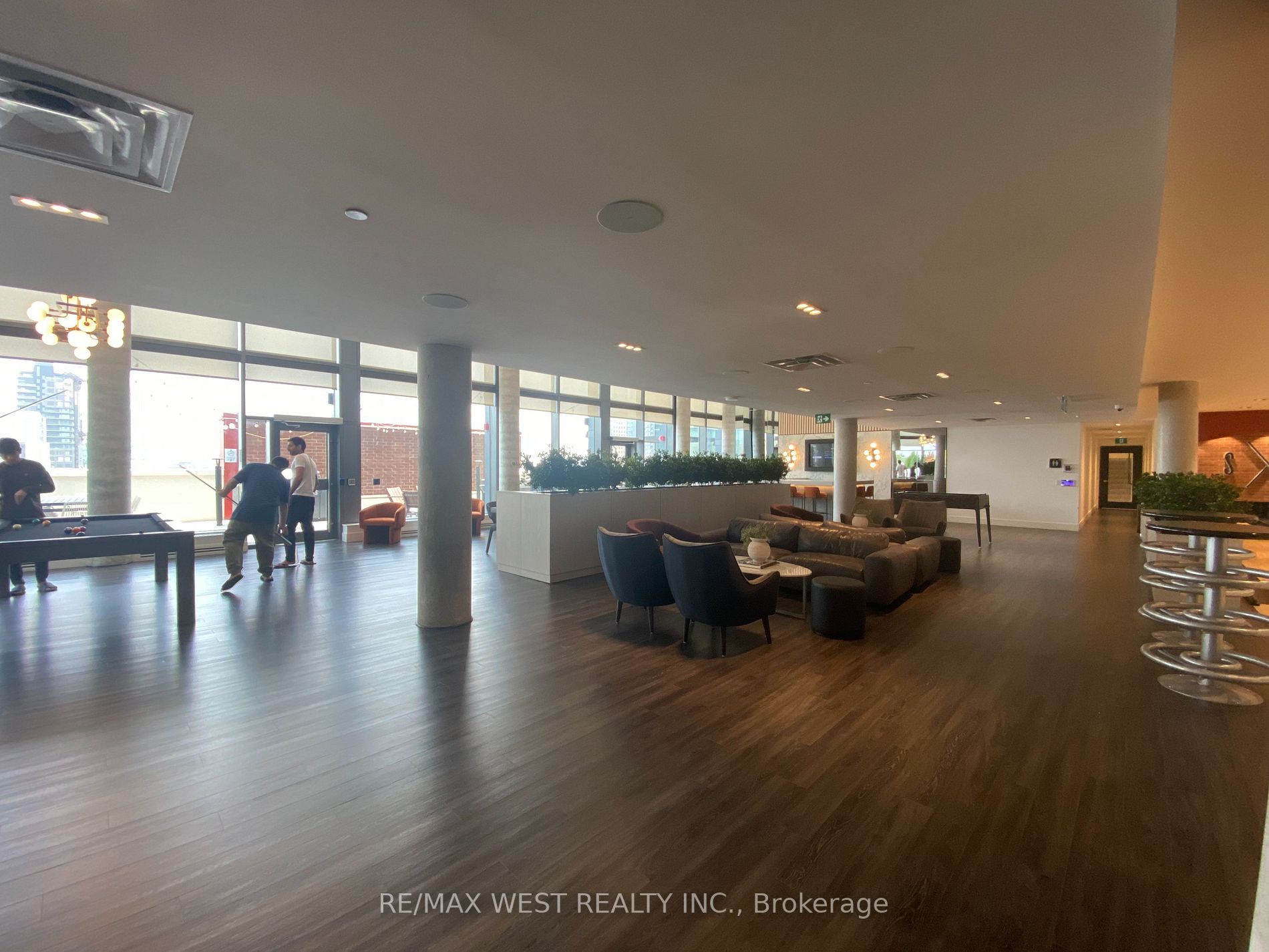 15 Wellington St, #1606