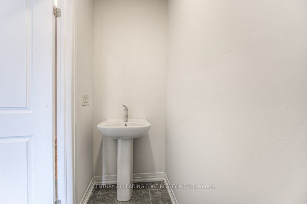 6 Crossmore Cres