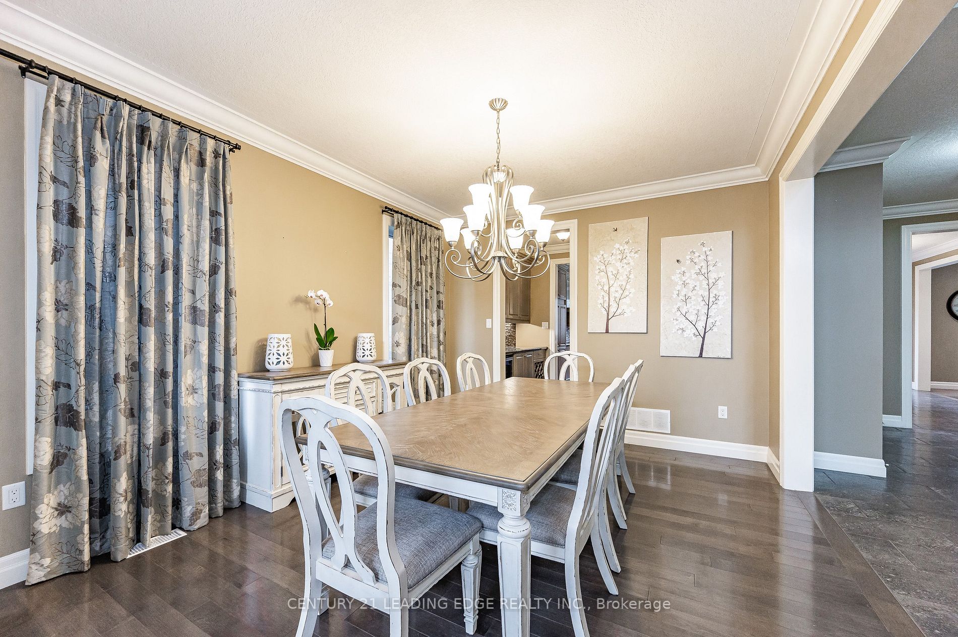323 Terrace Wood Cres