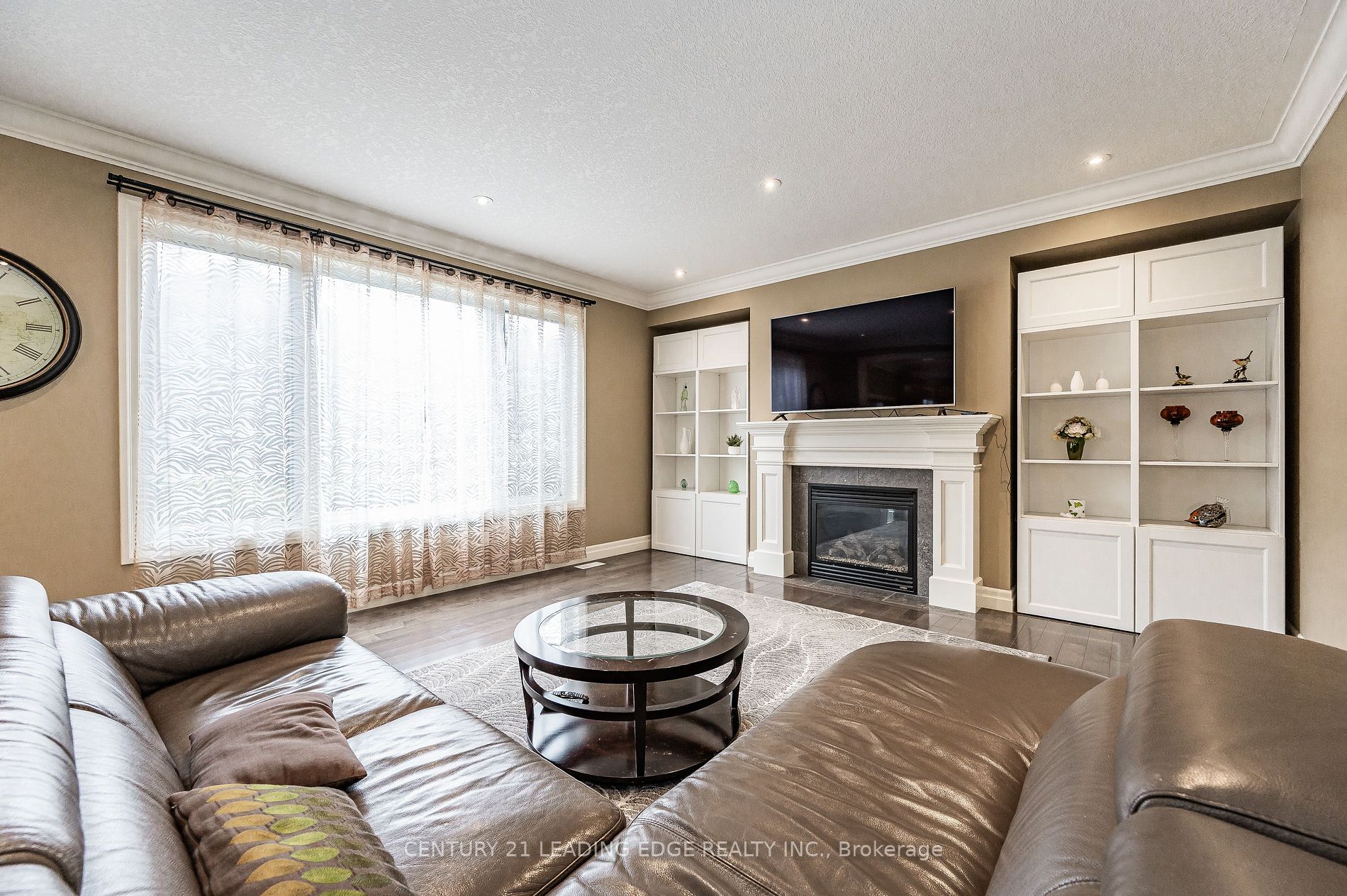 323 Terrace Wood Cres