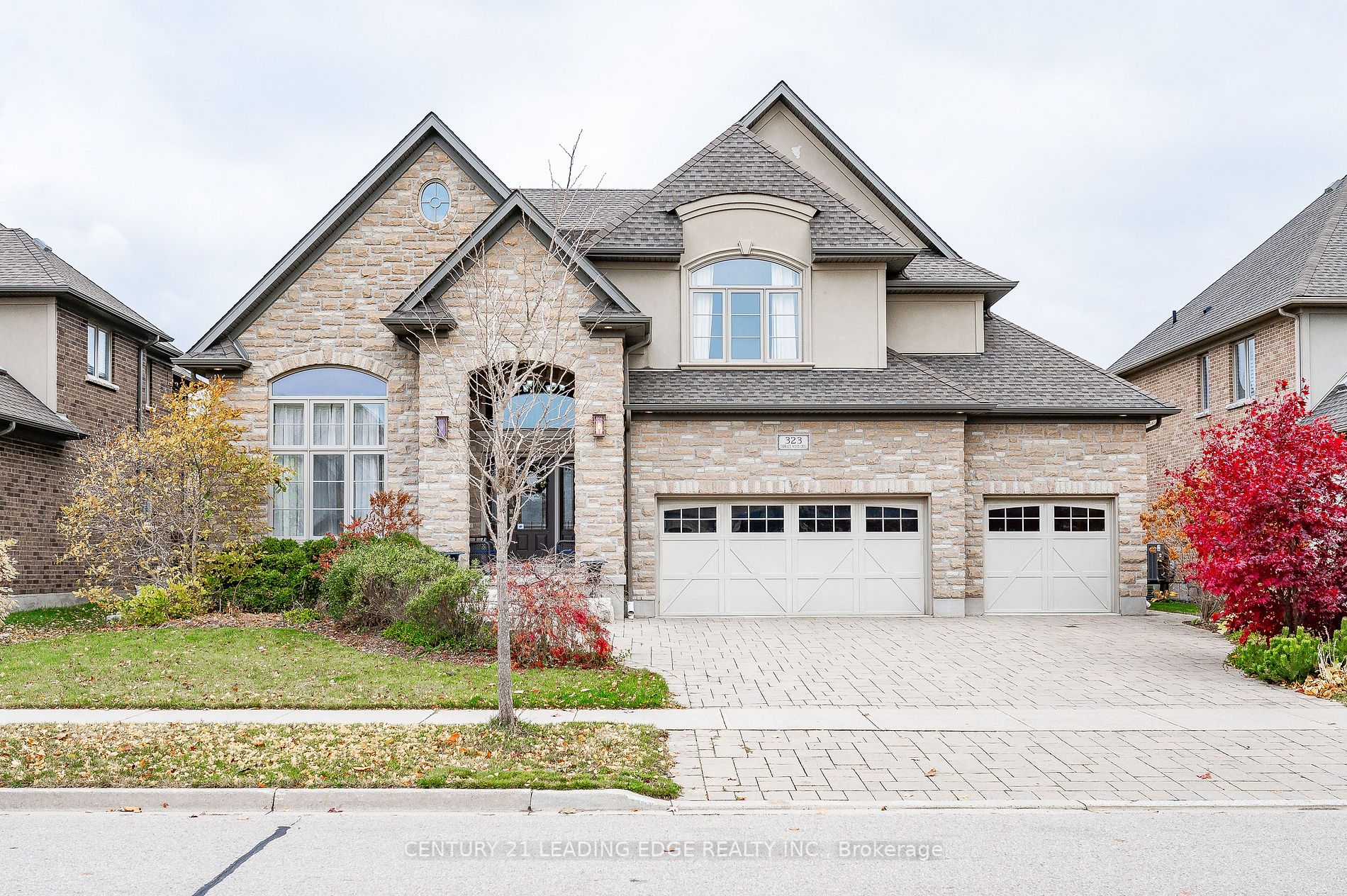 323 Terrace Wood Cres