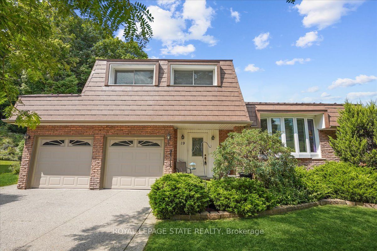 19 Brae Crest Dr
