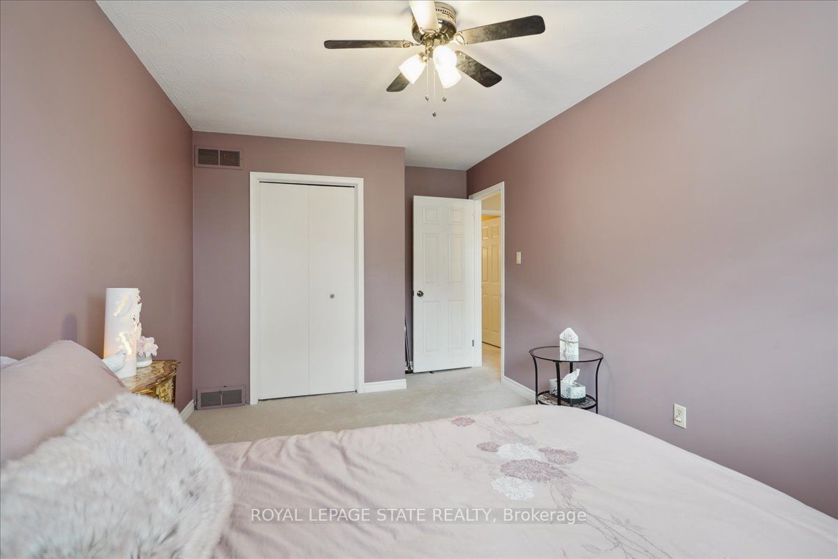 19 Brae Crest Dr