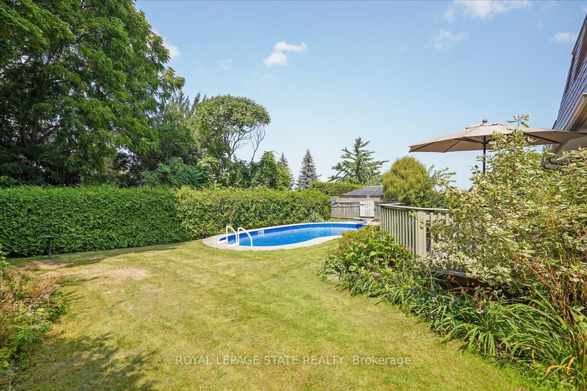 19 Brae Crest Dr