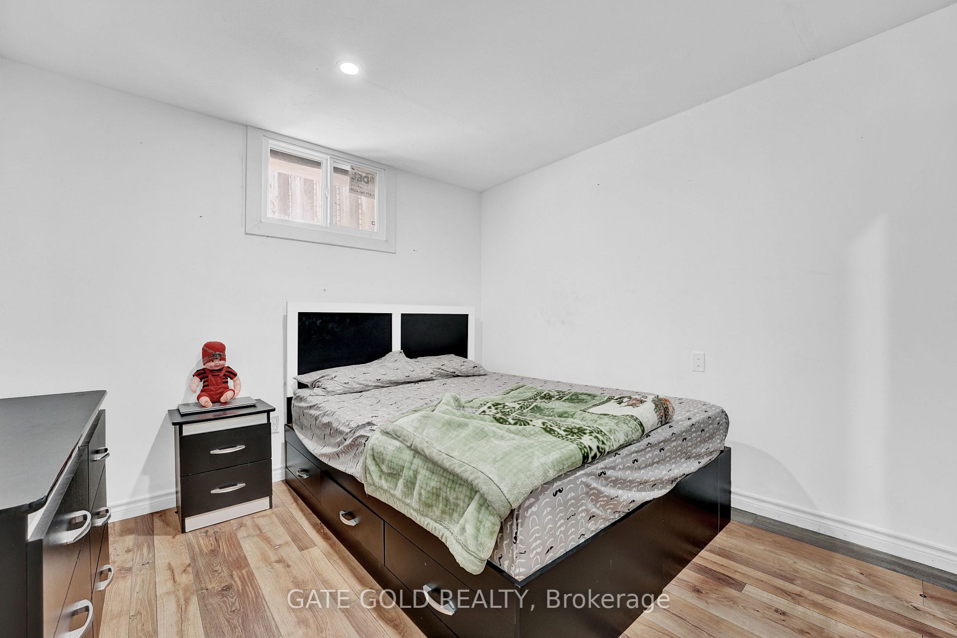 500 Stone Church Rd E