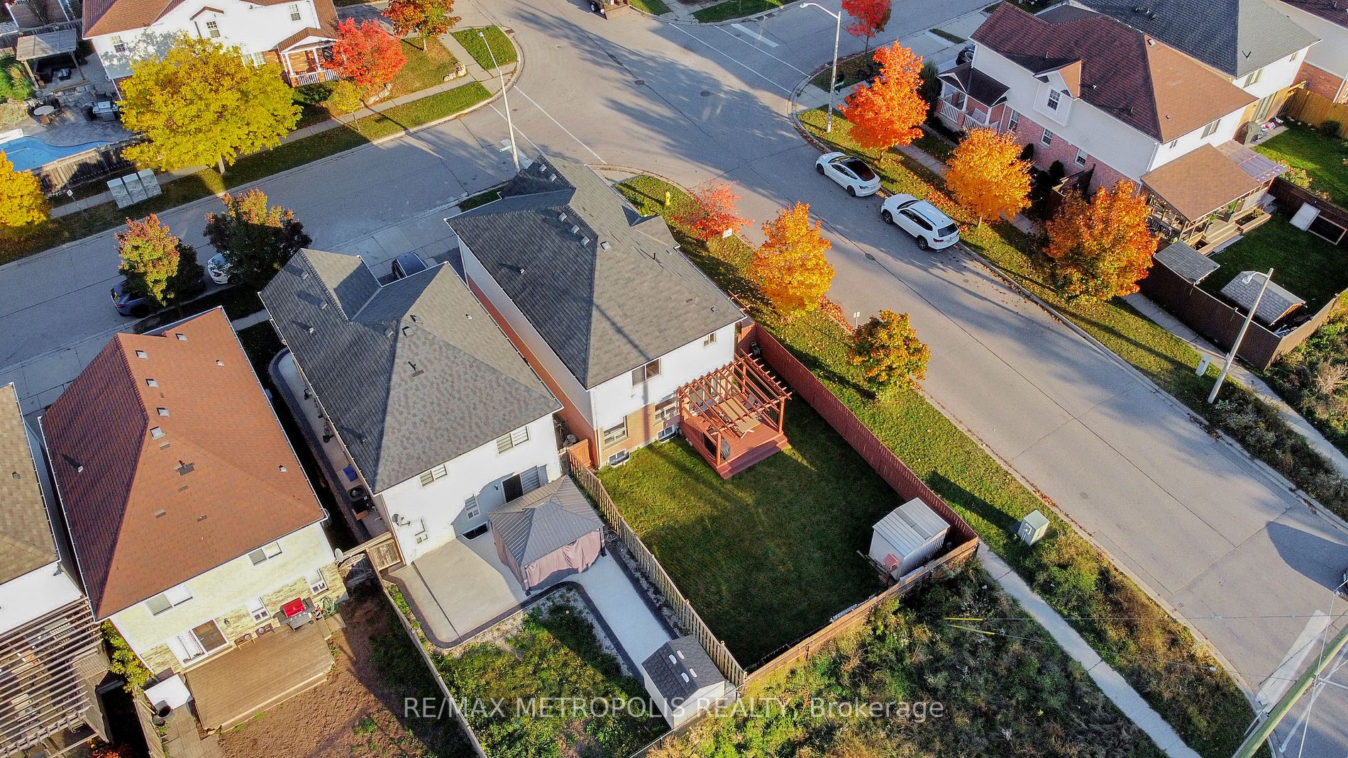 3 Bloomington Dr