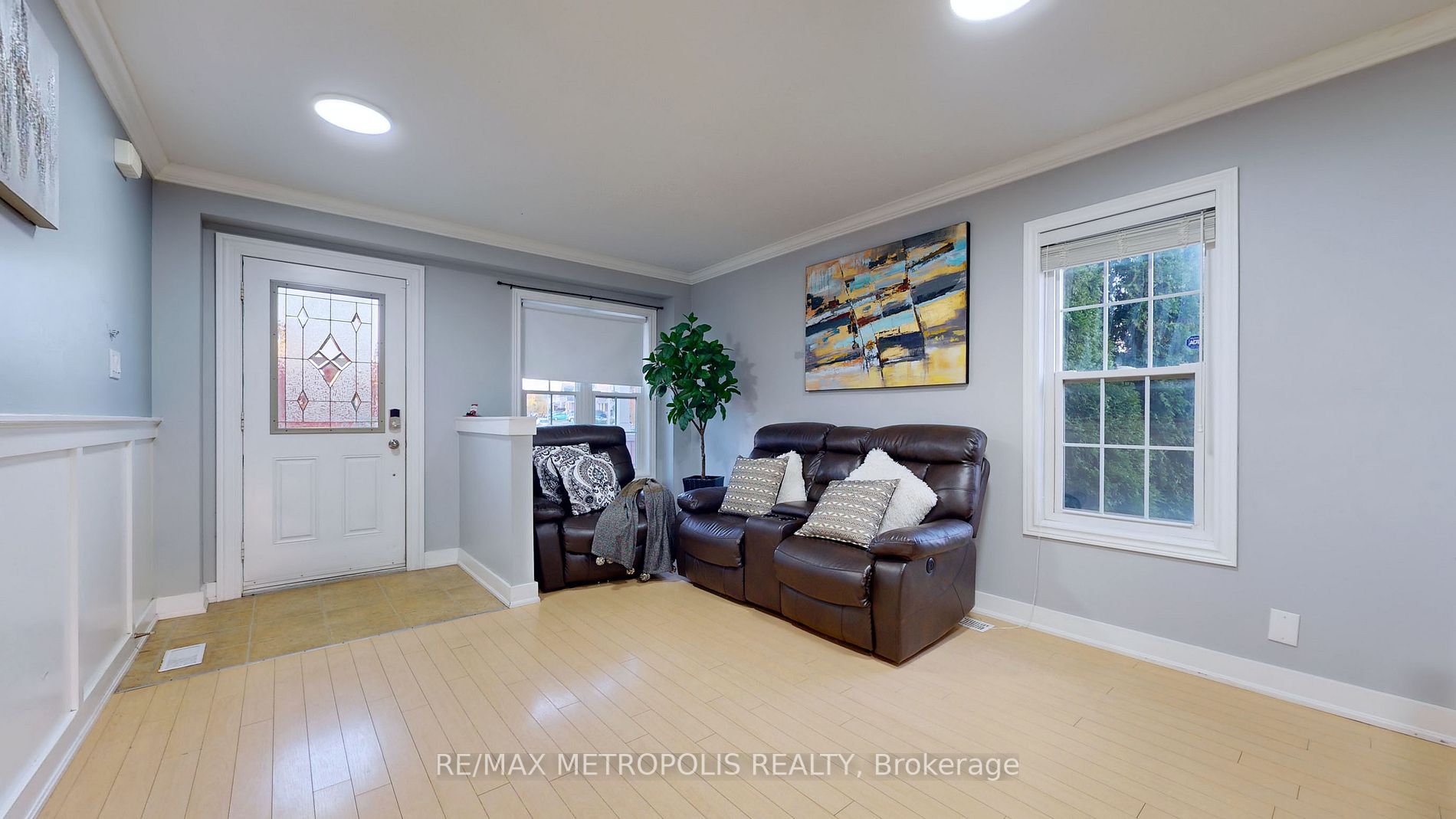3 Bloomington Dr