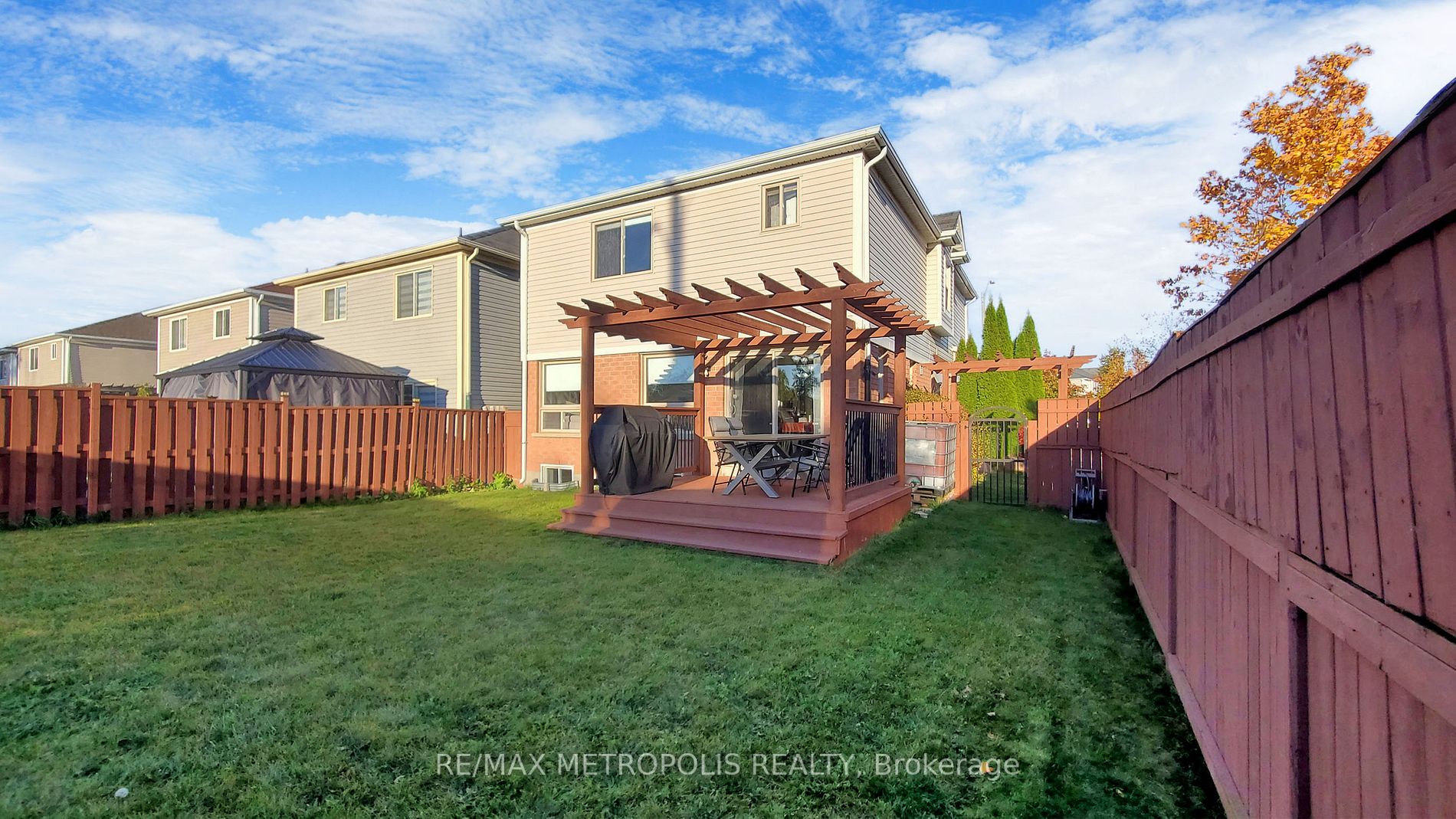 3 Bloomington Dr