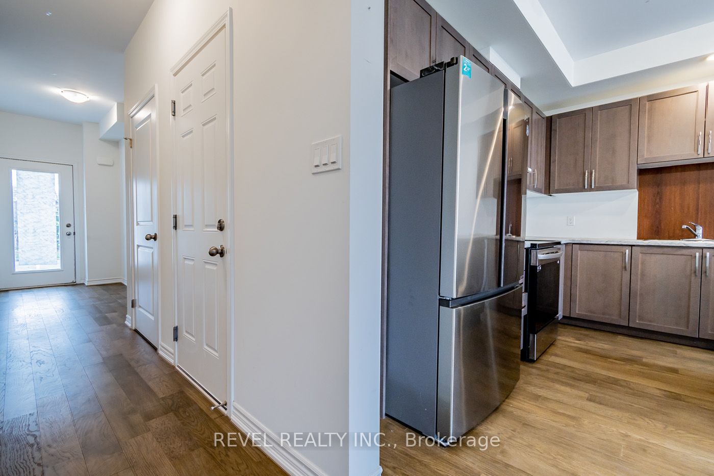 80 St George St, #21