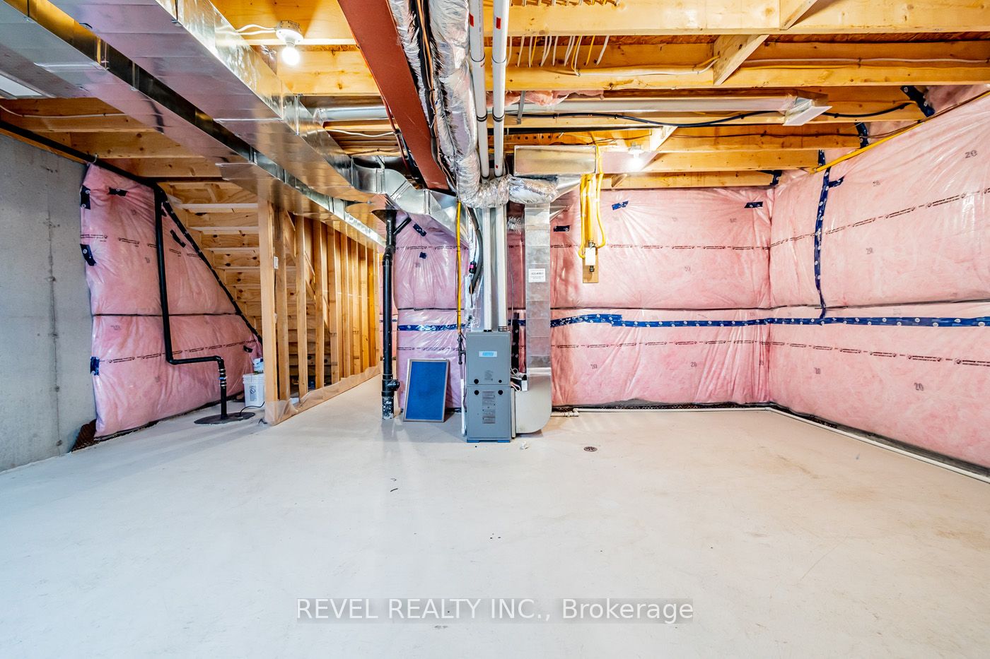 80 St George St, #21