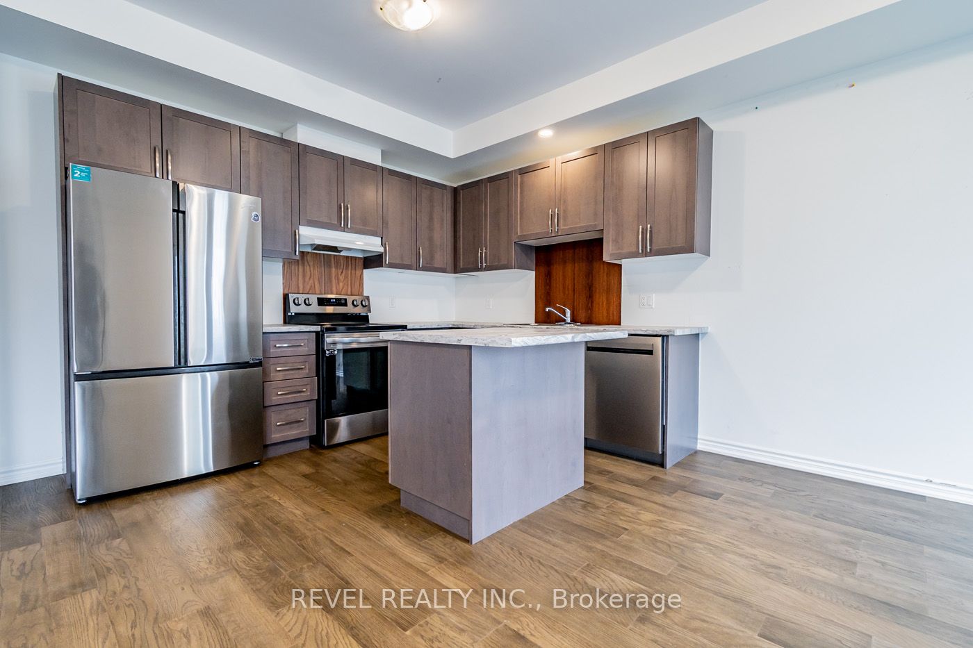 80 St George St, #21