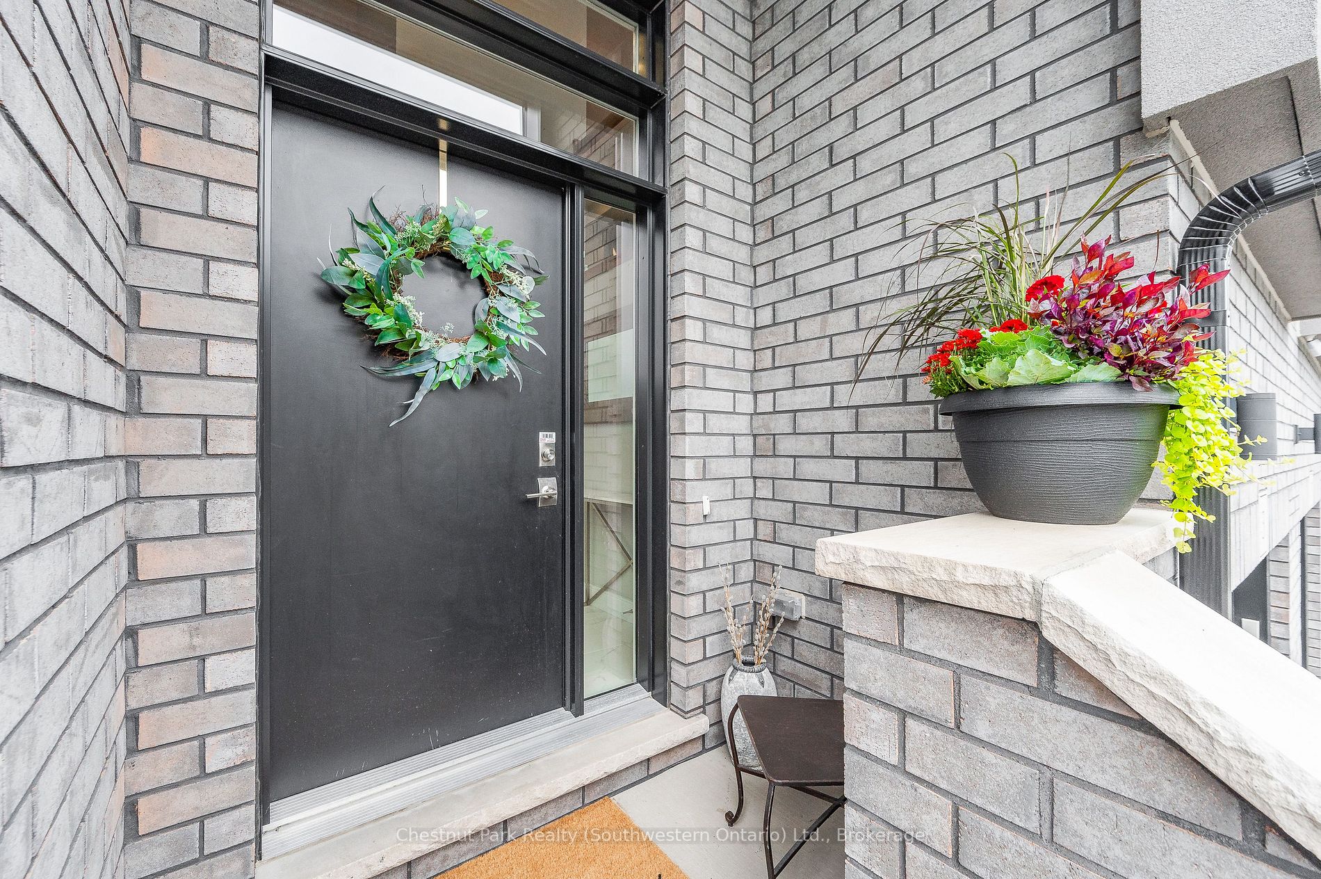 60 Arkell Rd, #3