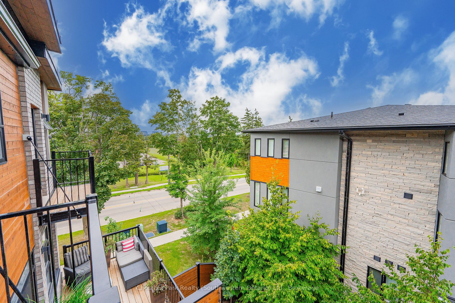 60 Arkell Rd, #3