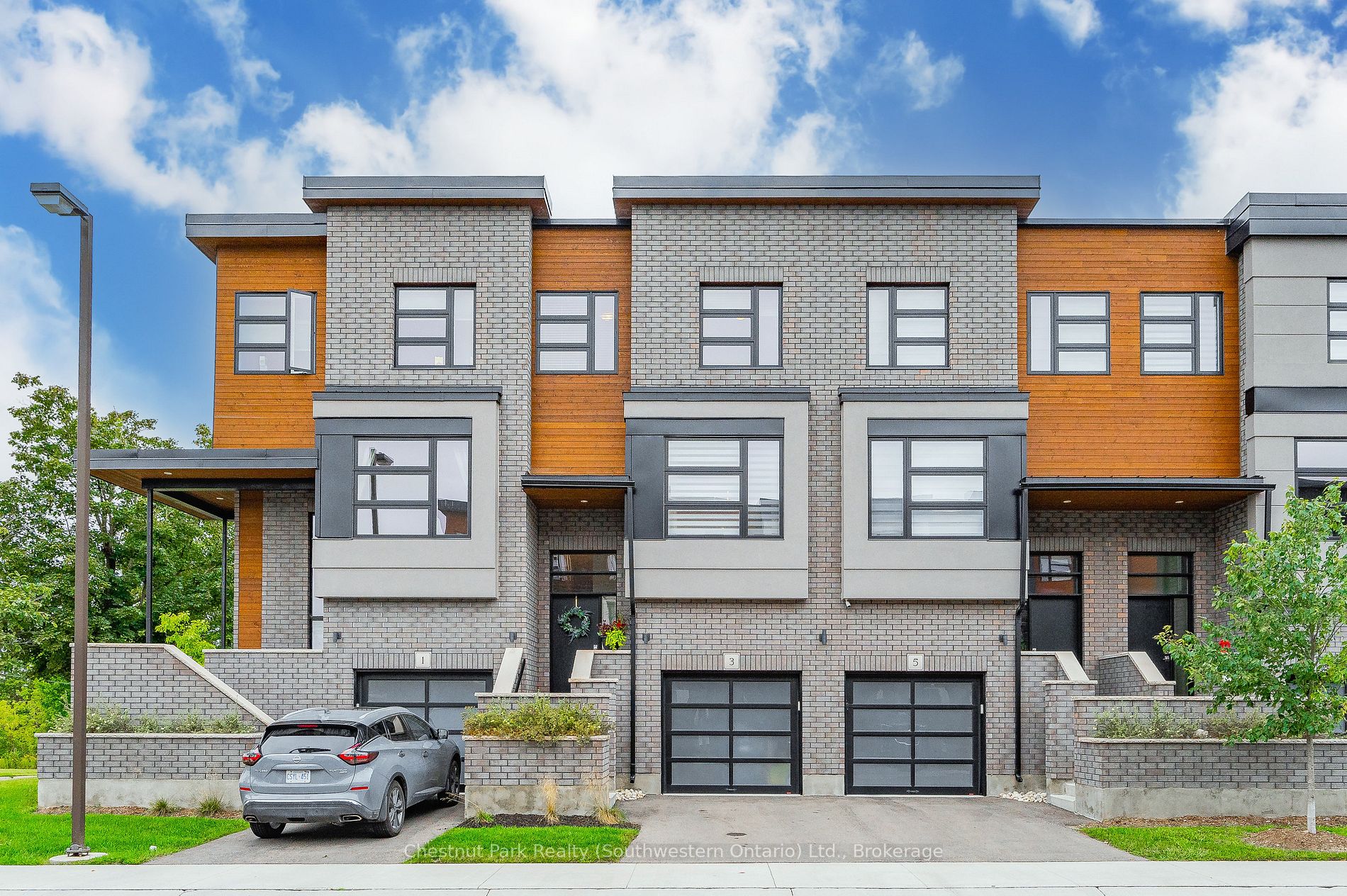 60 Arkell Rd, #3