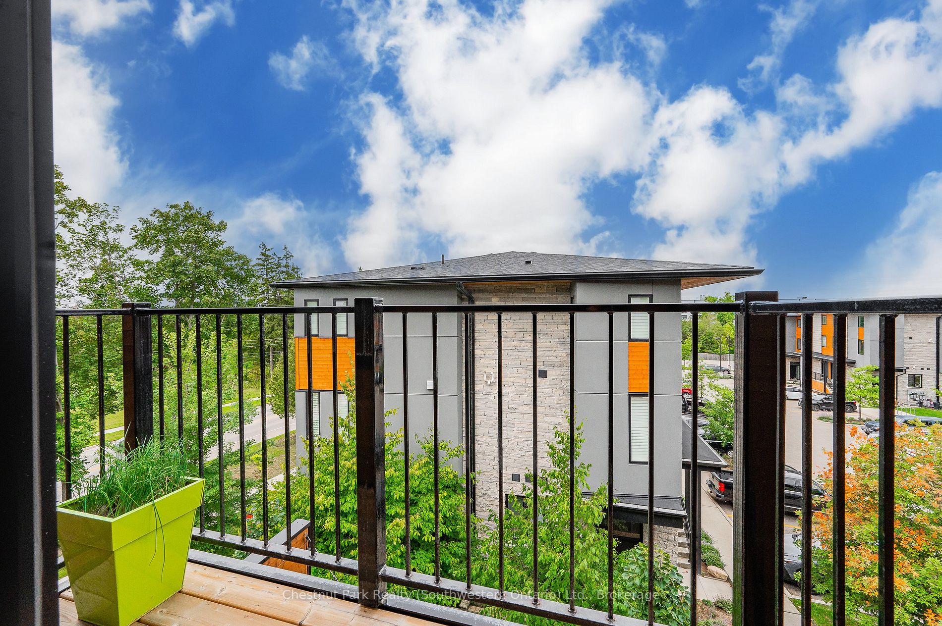 60 Arkell Rd, #3