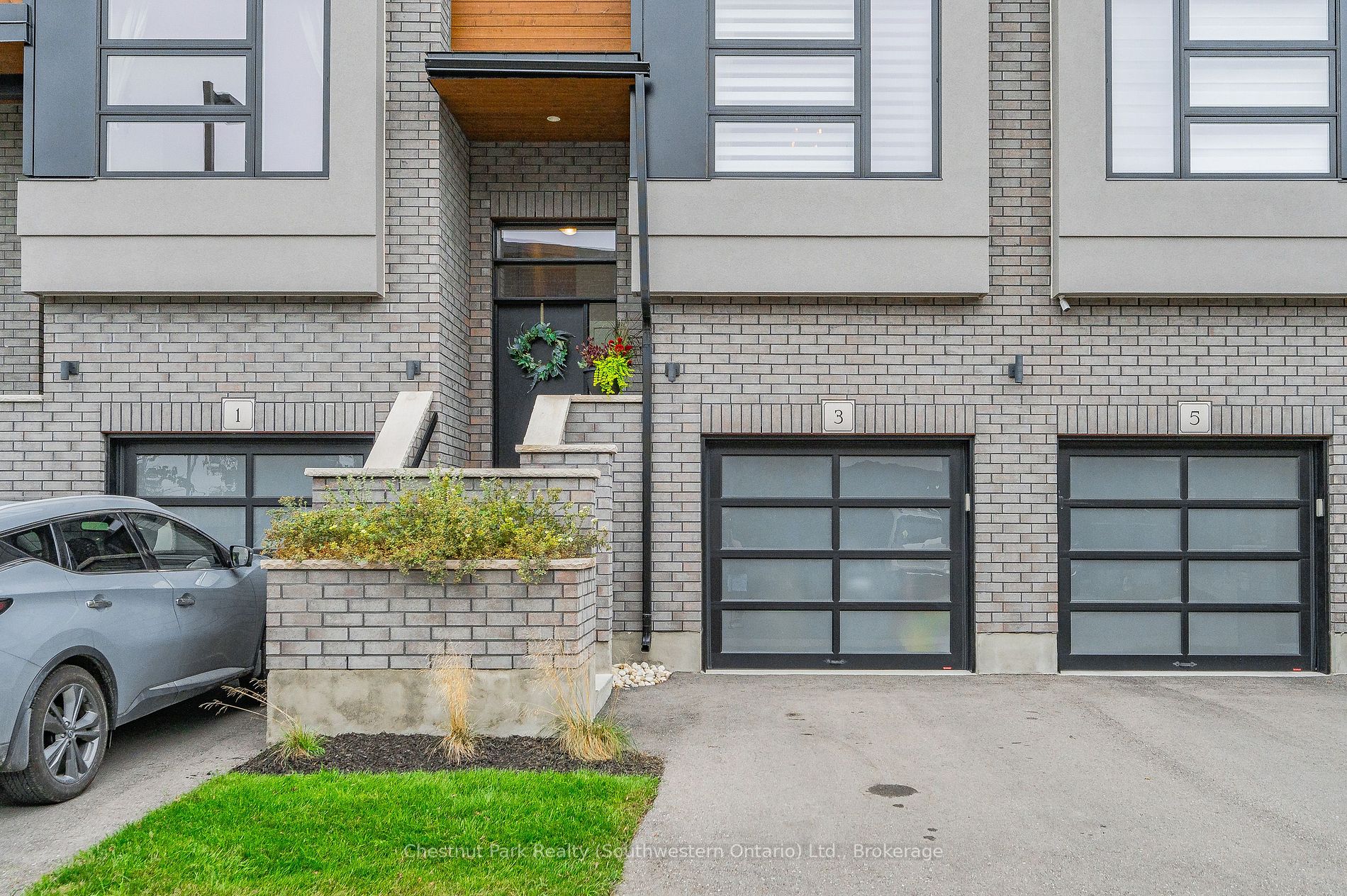 60 Arkell Rd, #3