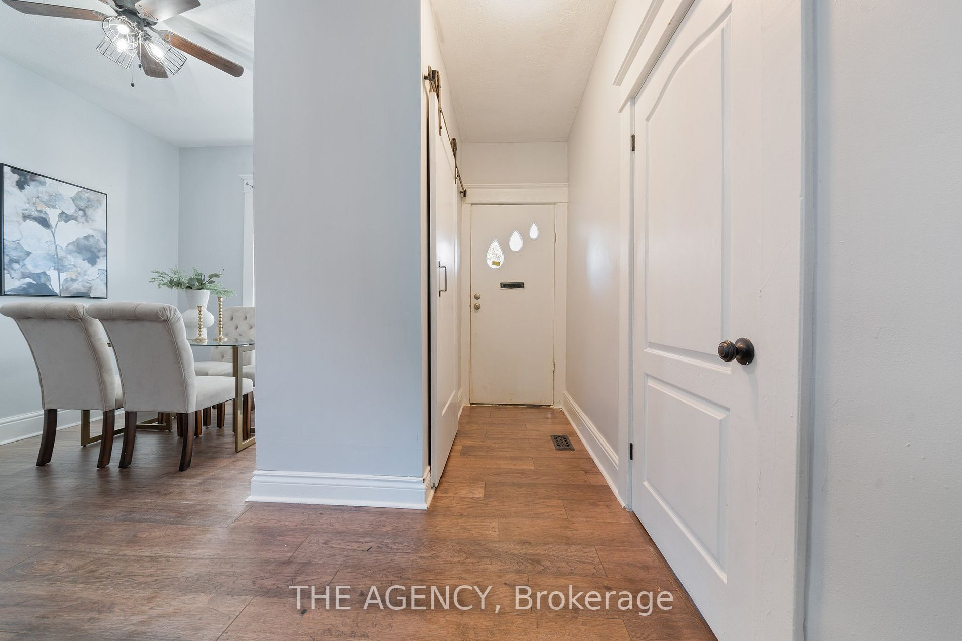 147 Dundas St