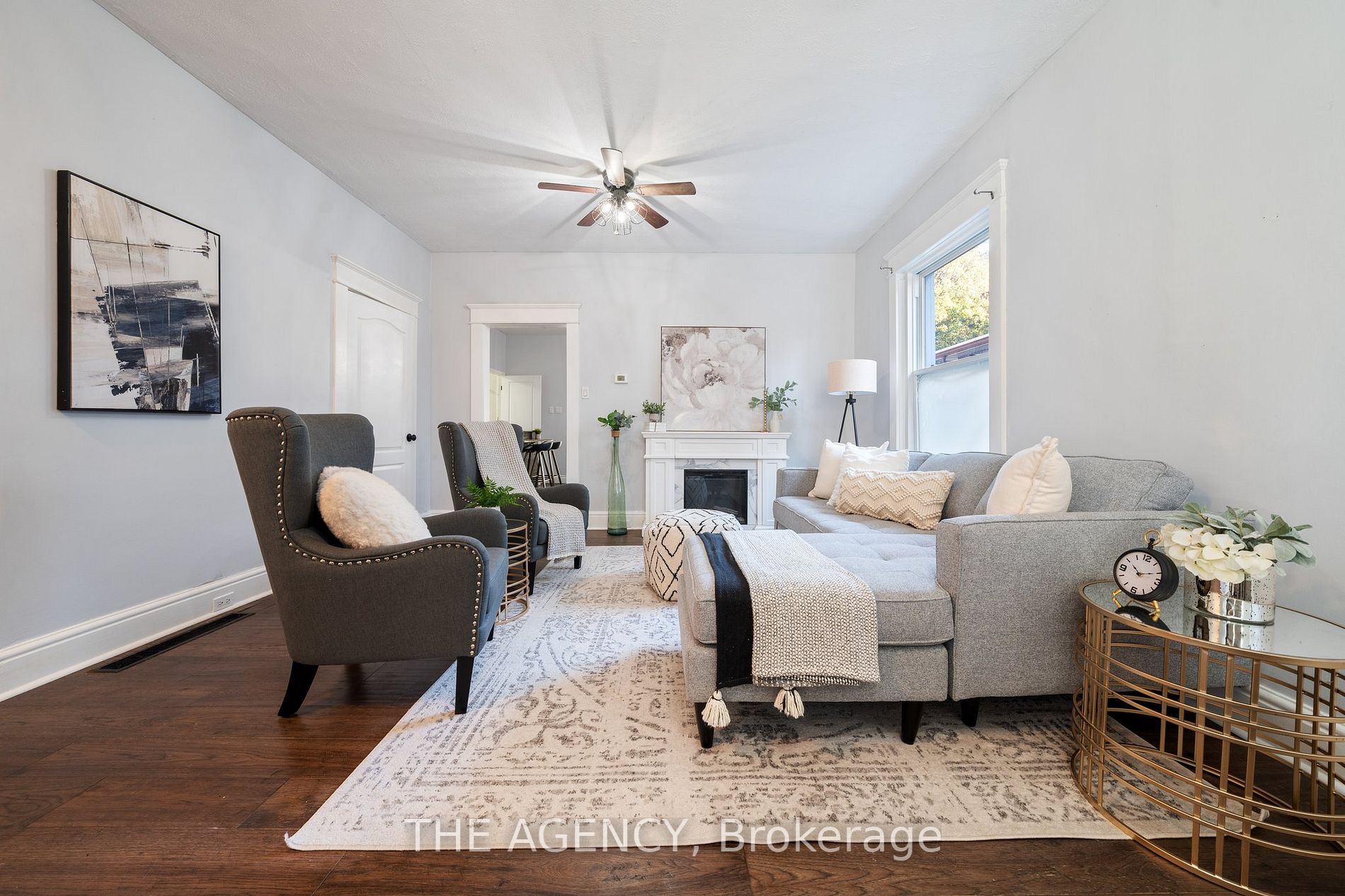 147 Dundas St