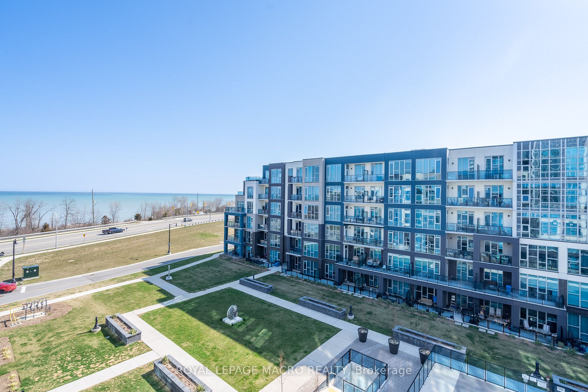 16 Concord Pl, #547